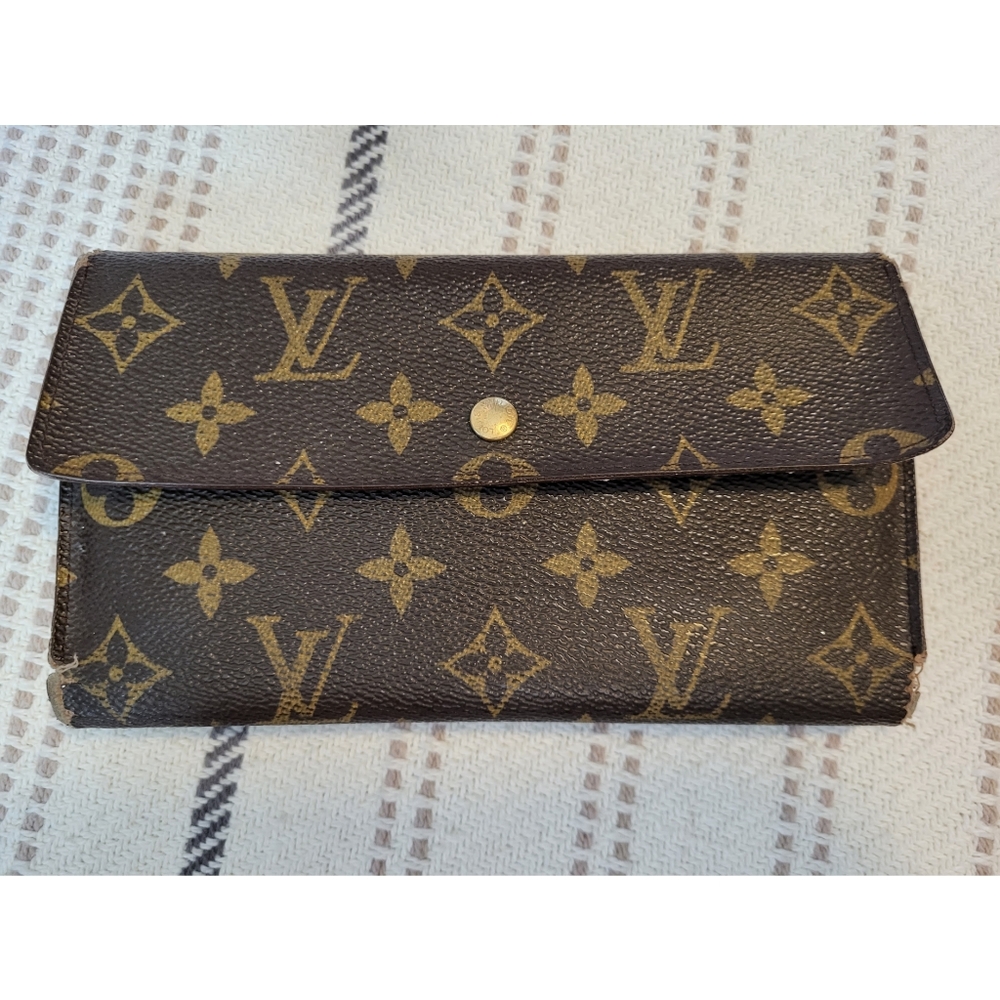 Louis Vuitton Bifold Wallet Authentic